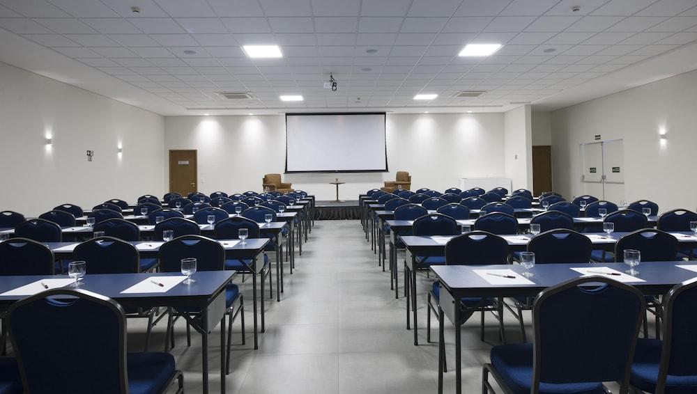 Go Inn Catalão Екстериор снимка